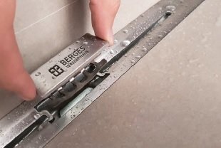 092112 Душевой лоток SIMPEL 800 мм. цвет - ЗОЛОТОЙ